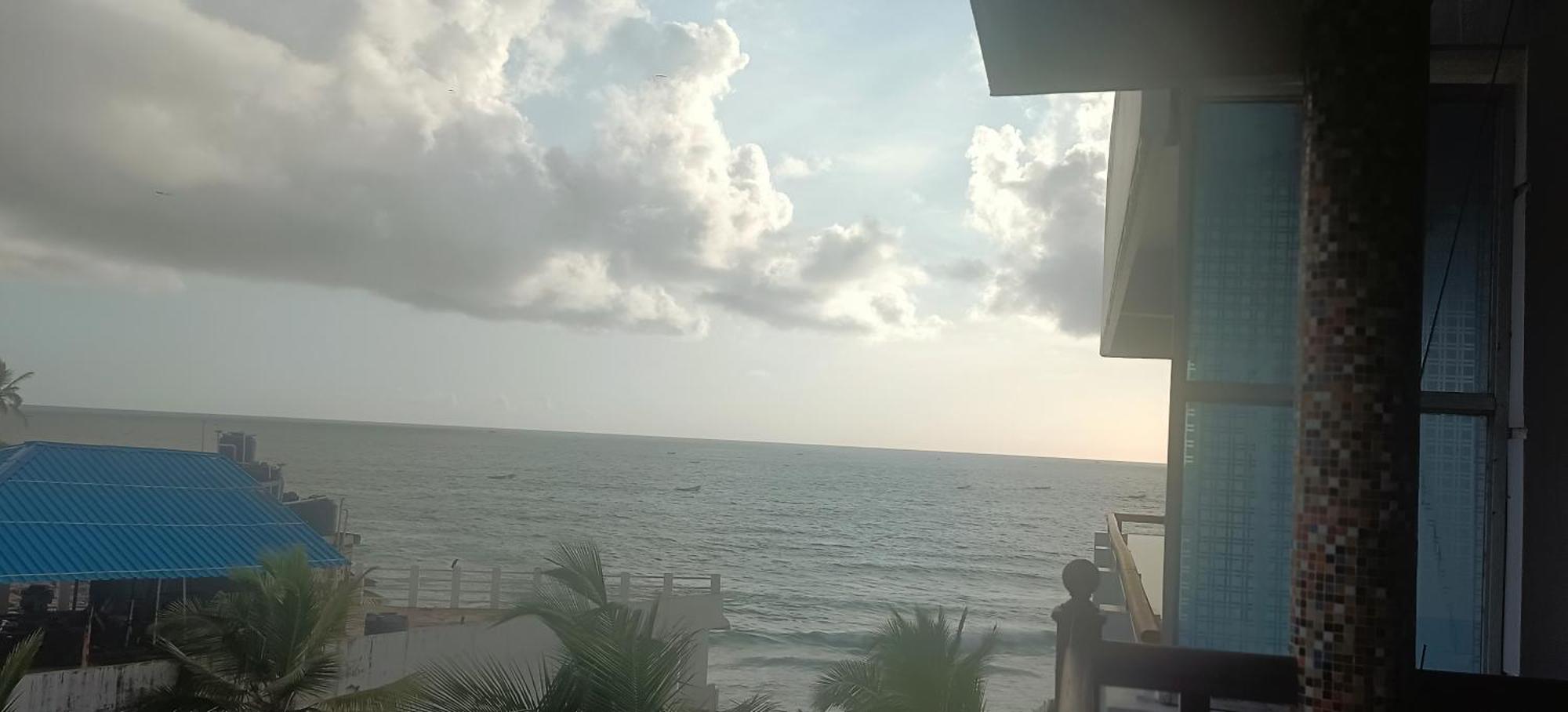 Tippys Beach Resort Kovalam Luaran gambar