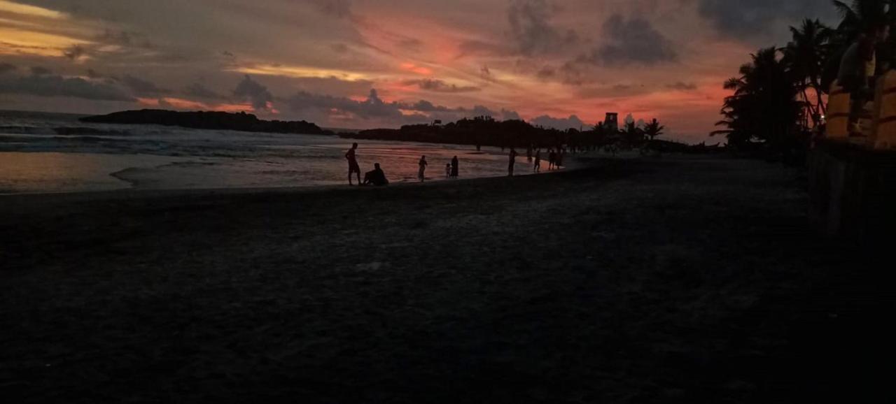 Tippys Beach Resort Kovalam Luaran gambar